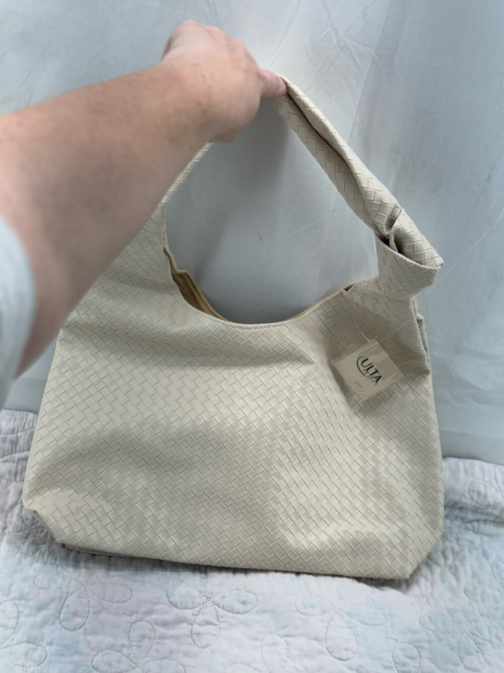 New Ulta cream weave bag with knot spring nutral